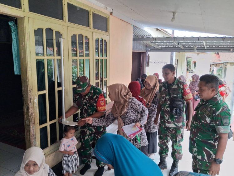 Babinsa Hadir Mendampingi Kegiatan Posyandu Untuk Pencegahan Stunting