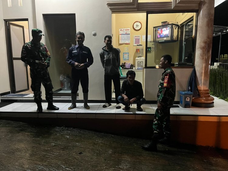 Babinsa Patroli di Wilayah Binaan