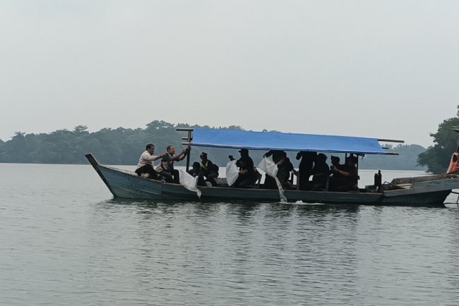 Tim Wasev TMMD Ke-127 Apresiasi Program Budidaya Ikan Air Tawar di Malahayu