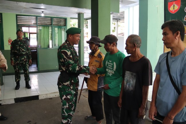 Berbagi Berkah Ramadan Dandim 0704 Banjarnegara Salurkan Zakat untuk Warga