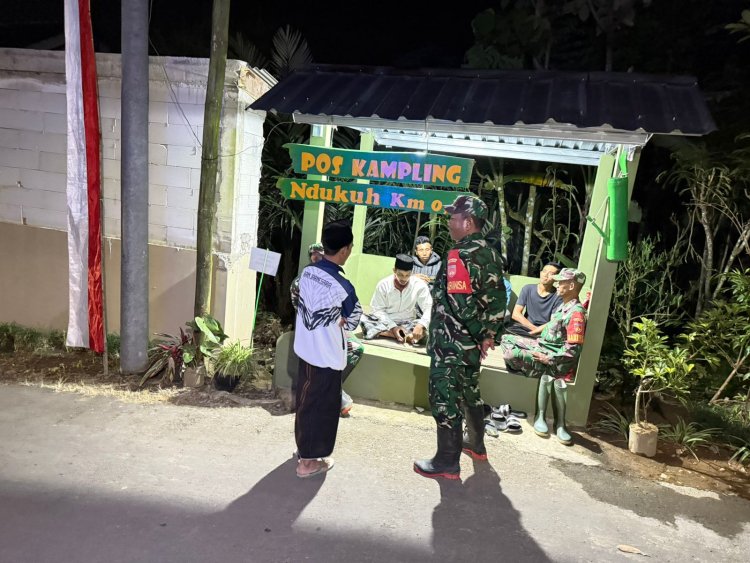 BABINSA KORAMIL 18 PAGENTAN LAKSANAKAN PATROLI MALAM GUNA MEMASTIKAN KEAMANAN WILAYAH