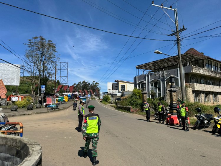 Siaga Lebaran Koramil Laksanakan Pam Di Wilayah Binaan