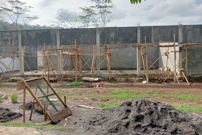 Sentuhan Halus Menuju Selesai KDKMP Tegal Jeruk Terus Berbenah