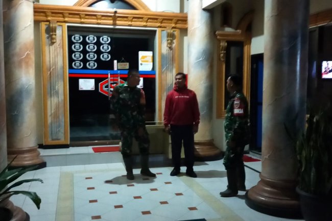 Babinsa Koramil 06 Kalibening Aktif  Laksanakan Patroli malam Dipastikan Wilayah Aman
