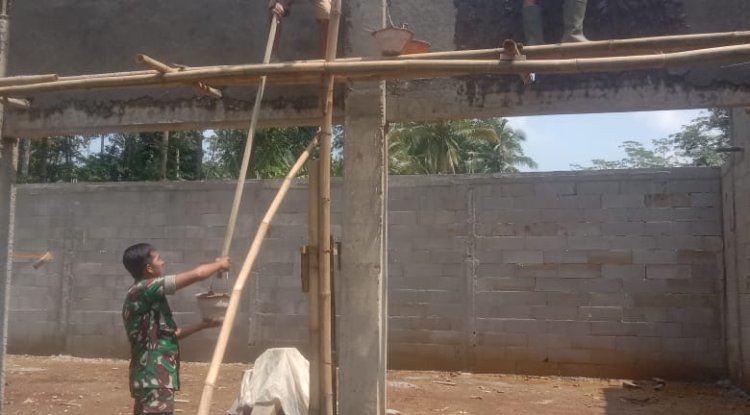 Dinding Depan Mulai Tertata KDKMP Desa Pekauman Kian Menampakkan Wajahnya