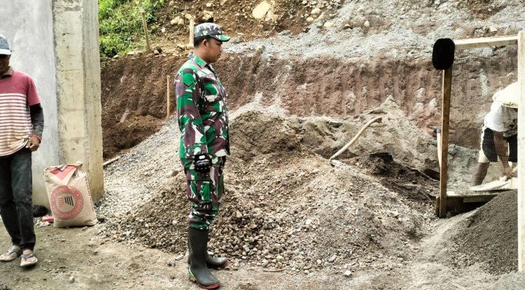 Dari Adukan Semen hingga Urukan Sirtu, KDKMP Sokayasa Terus Berproses