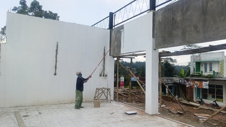 Sentuhan Akhir Mulai Terlihat KDKMP Petuguran Kian Siap Digunakan