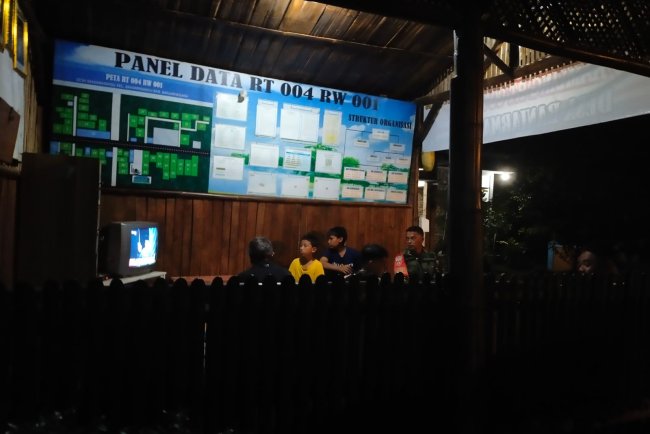 Babinsa Koramil 13 Banjarmangu Patroli Siskamling Jaga Keamanan Wilayah