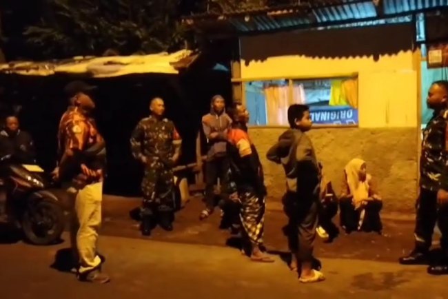 Koramil 11 Punggelan Sinergi Patroli Siskamling Sasar Bahaya Narkoba dan Judi Online