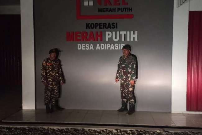 Babinsa Koramil 15Rakit Patroli Wilayah Bersama Linmas