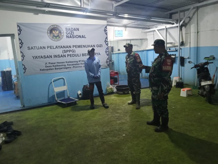 Babinsa Koramil 06 Kalibening Patroli Malam Cegah Gangguan Kamtibmas