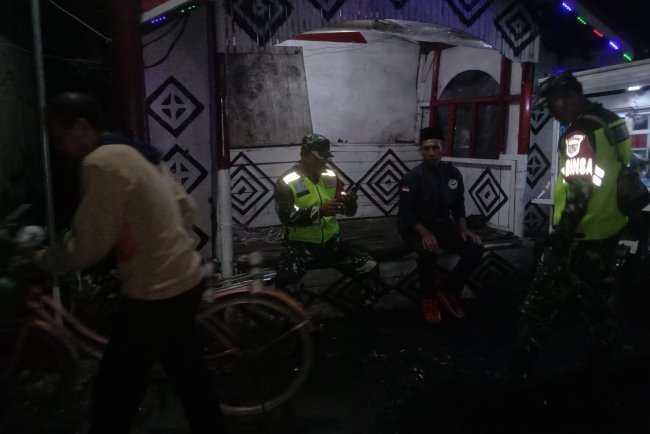 Ciptakan suasana Aman Babinsa patroli di wilayah Koramil 06 Kalibening