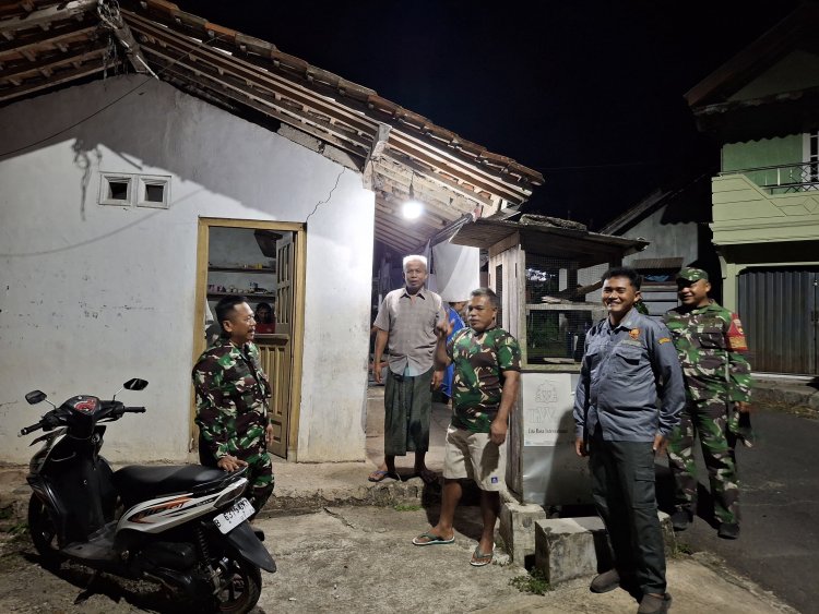 Patroli Gabungan TNI Perkuat Siskamling dan Sosial