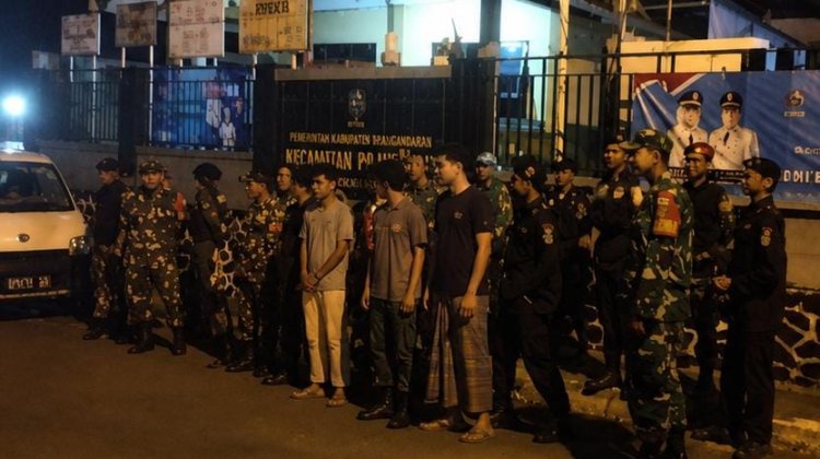Guna Tegakkan Kamtibmas Babinsa Koramil 16 Pejawaran Gelar Patroli Gabungan Bersama Komponen Masyarakat
