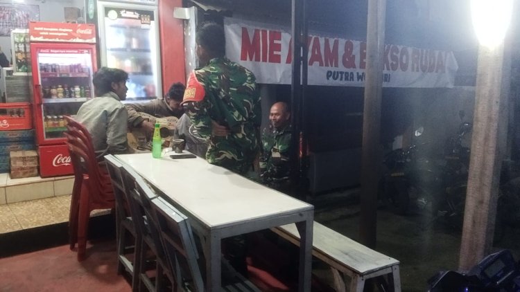 BABINSA KORAMIL 05 BATUR LAKSANAN PATROLI MALAM UNTUK KEAMANAN WILAYAH