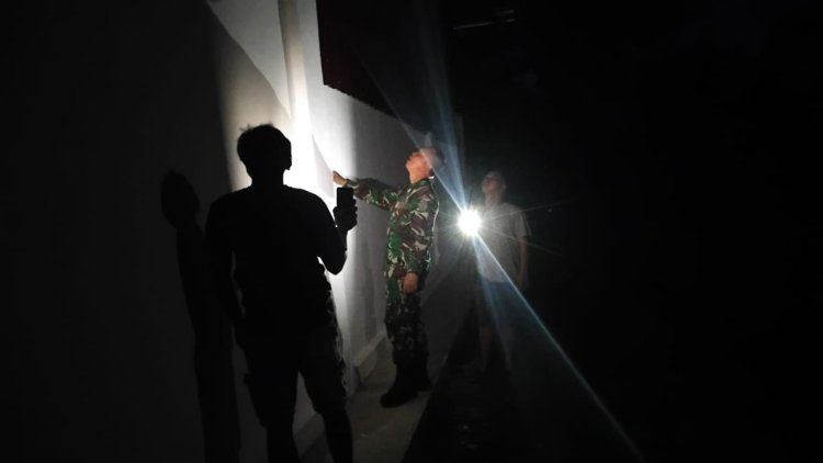 Babinsa Koramil 13 Banjarmangu Melaksanakan Patroli Bersama dengan Linmas dan Pemdes