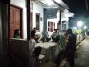 Babinsa Koramil 01 Banjarnegara Melaksanakan Patroli Siskampling Bersama Warga Cegah Gangguan Kamtibmas