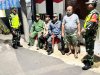 Anggota Koramil 02 Klampok Bersama Warga Dan Satlinmas  Melaksanakan Kegiatan Patroli Siskamling Diwilayah
