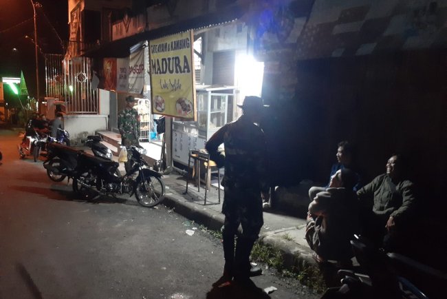 Koramil 18 Pagentan Melaksanakan Patroli Malam