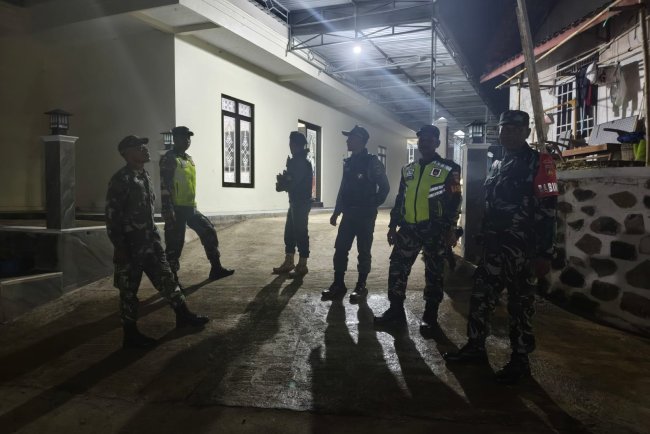 Koramil 16 Pejawaran Gelar Patroli Bersama Komponen Masyarakat Guna Ciptakan Kondisi Yang Aman
