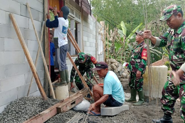 Babinsa Koramil 18 Pagentan Ikut Serta Dukung Program Rtlh