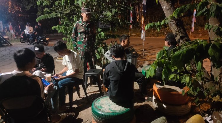Jaga Keamanan Lingkungan, Koramil 11/Punggelan Laksanakan Patroli Siskamling