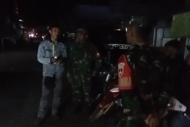 Koramil 05 Batur Gelar Patroli Malam Bersama Warga Desa Batur Jaga Kamtibmas
