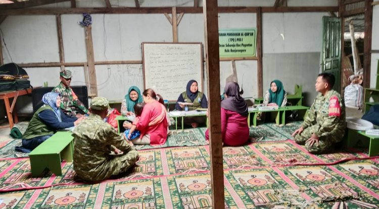 Babinsa dampingi kegiatan Posyandu Margo Rahayu 1 Wujud Kepedulian TNI terhadap Kesehatan Balita di Wilayah Binaan