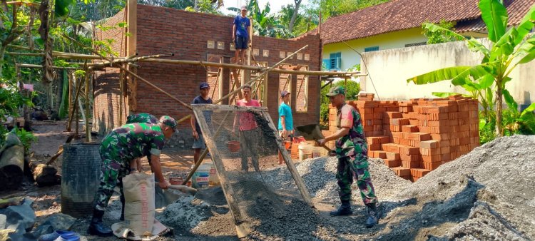 Koramil 08 Purwanegara Renovasi RTLH di Kaliajir Perkuat Kemanunggalan TNI dengan Rakyat