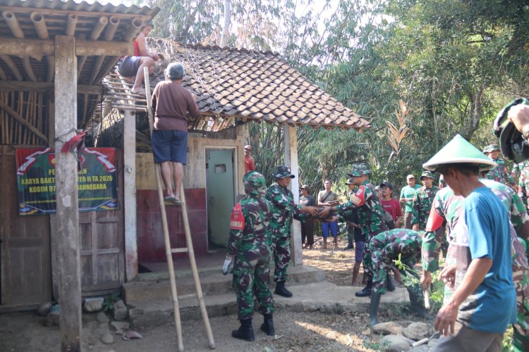 Karya Bakti Kodim 0704 Banjarnegara Rehab MCK dan Tempat Wudu Mushola Al Ma’arif