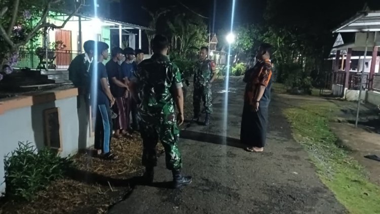Babinsa Koramil 11/Punggelan Aktif melaksanakan Siskamling bersama warga binaan.