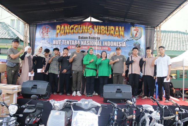 Semarak HUT ke-81 TNI Kodim Banjarnegara Gelar Jalan Sehat Pererat Kebersamaan Keluarga Besar