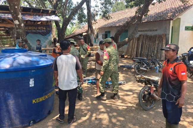 Koramil 08/Purwanegara Pendampingan Pengeboran Air Bersih di Desa Parakan