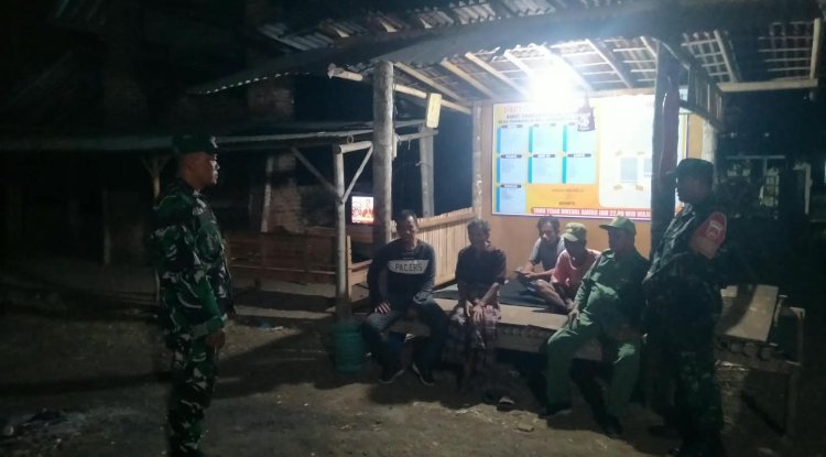 BABINSA KORAMIL 02/Klampok BERSAMA SATUAN LINMAS DAN WARGA MASYARAKAT DALAM KEGIATAN SISKAMLING
