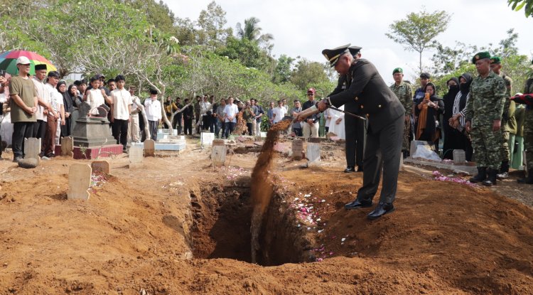 Dandim Banjarnegara Pimpin Upacara Pemakaman Militer Lettu Inf Harits Adam Yuseno