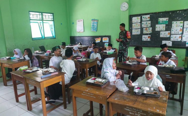  Kodim Banjarnegara Dampingi Distribusi Makan Bergizi Gratis di Somawangi